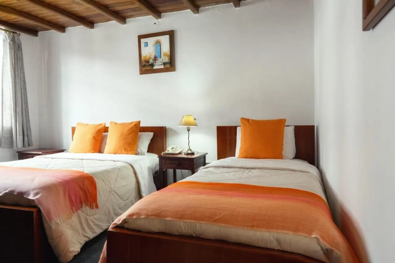 Aleros Hotel Boutique Cuenca 3*,